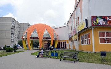 Фасад ТЦ «Апельсин» в Тамбове