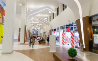 В галереях торгово-развлекательного комплекса «Лотос Plaza» оборудованы комфортные зоны отдыха.
