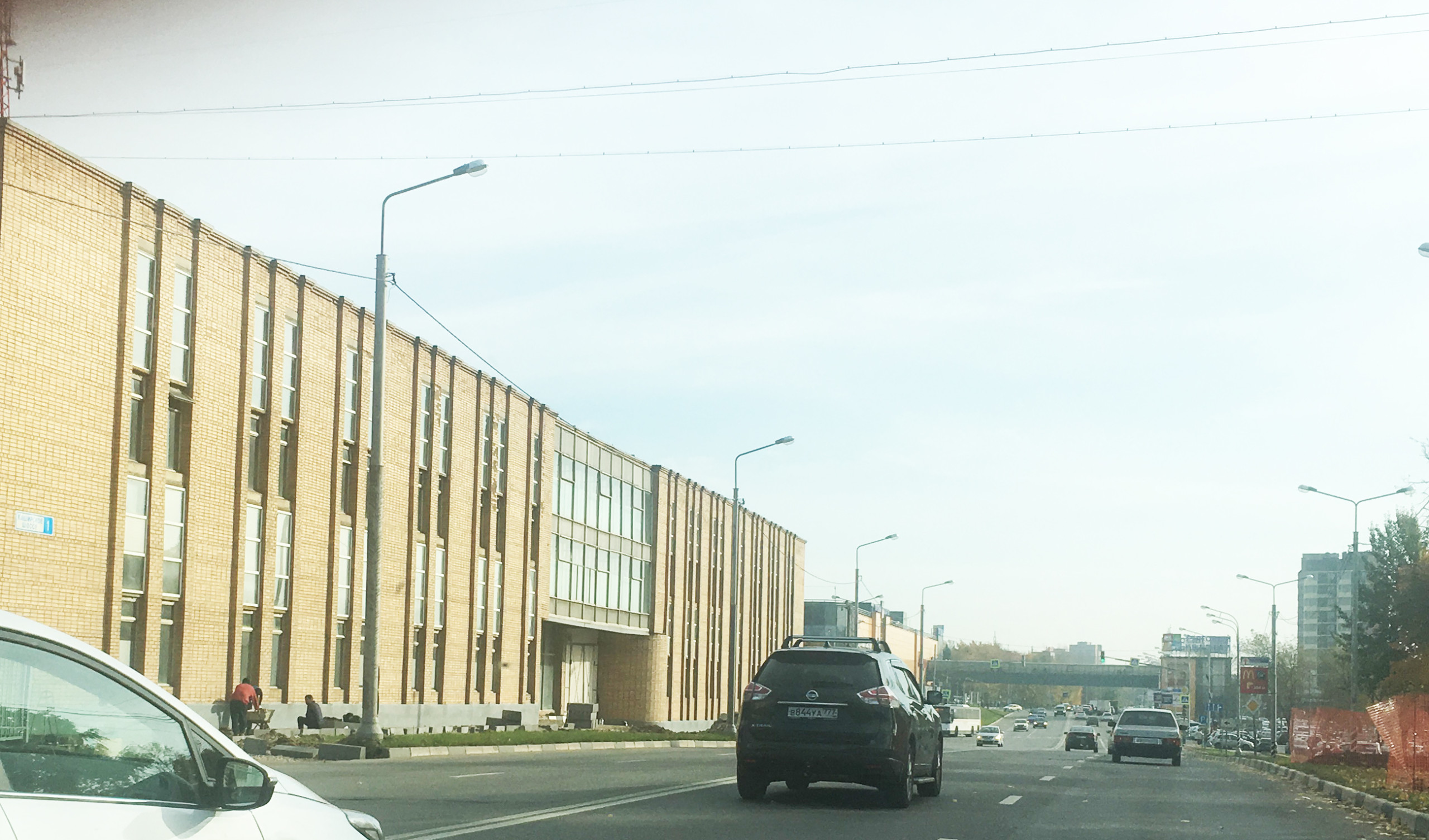 Торгово-спортивный центр в Домодедово на Каширском шоссе, вид снаружи