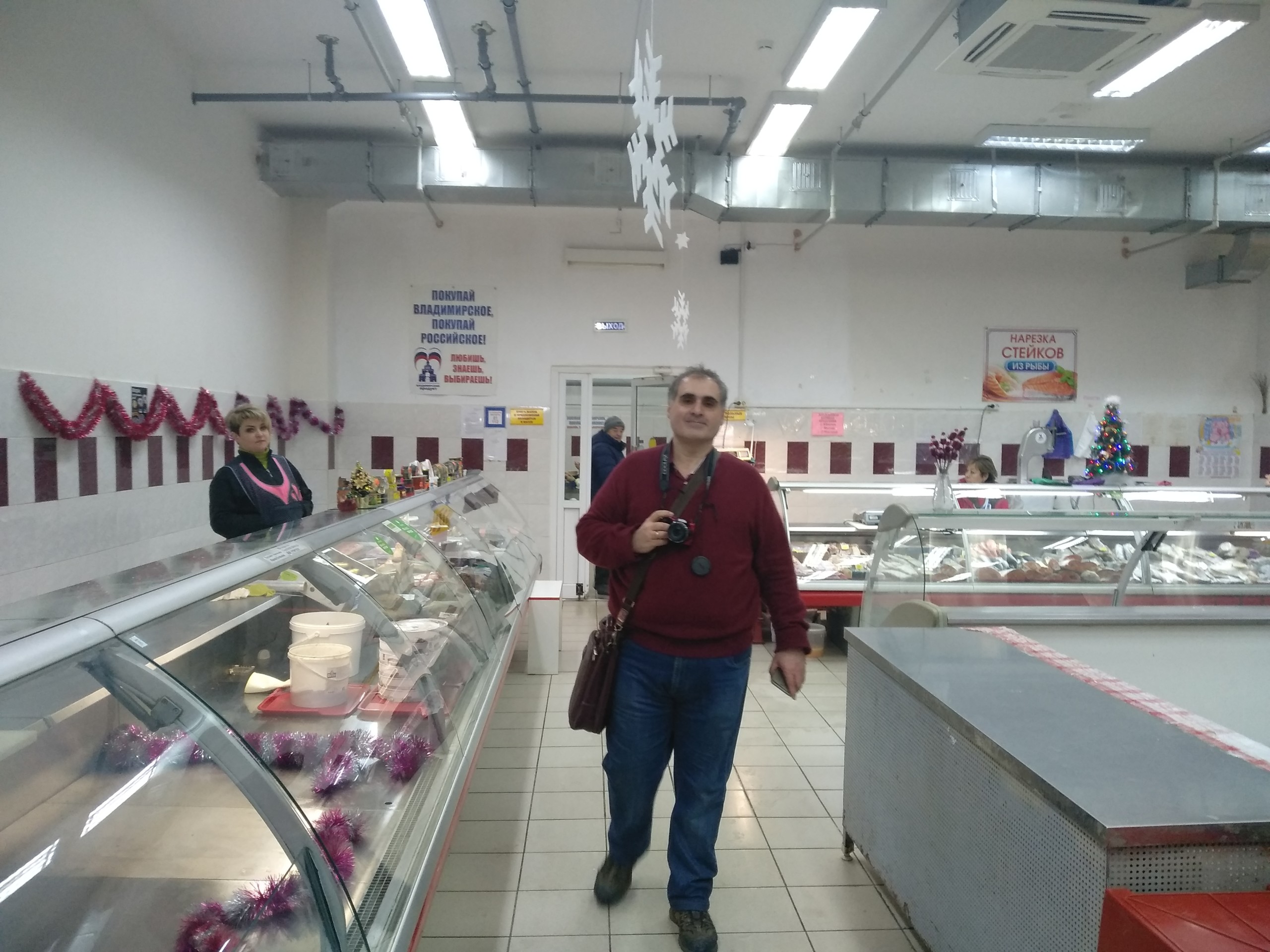 Рубен Канаян на рынке в ТЦ "Витязь""