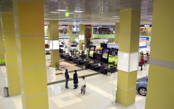 Интерьер ТРК "Сити Молл" в Южно-Сахалинске