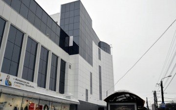 Фасад ТЦ «Вятка-ЦУМ» в Кирове