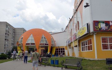 Фасад ТЦ «Апельсин» в Тамбове