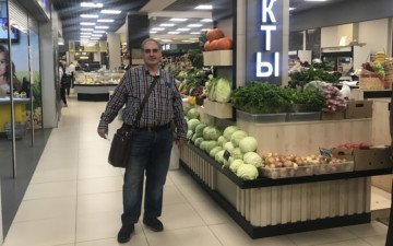 Рубен Канаян на рынке Сезон, Иркутск